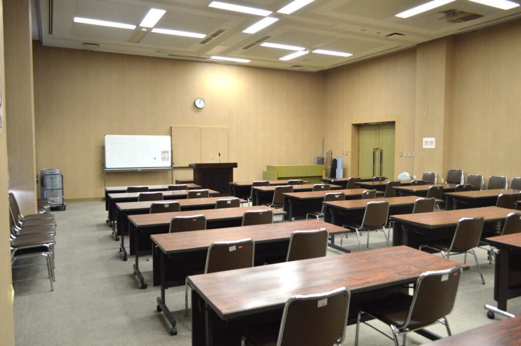 講習室